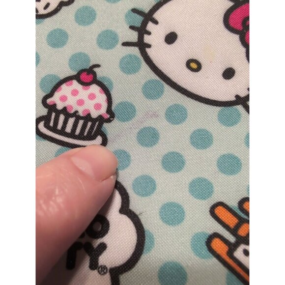 Hello Kitty Canvas Zip Around Graphic Lunch Box - Picture 2 of 9